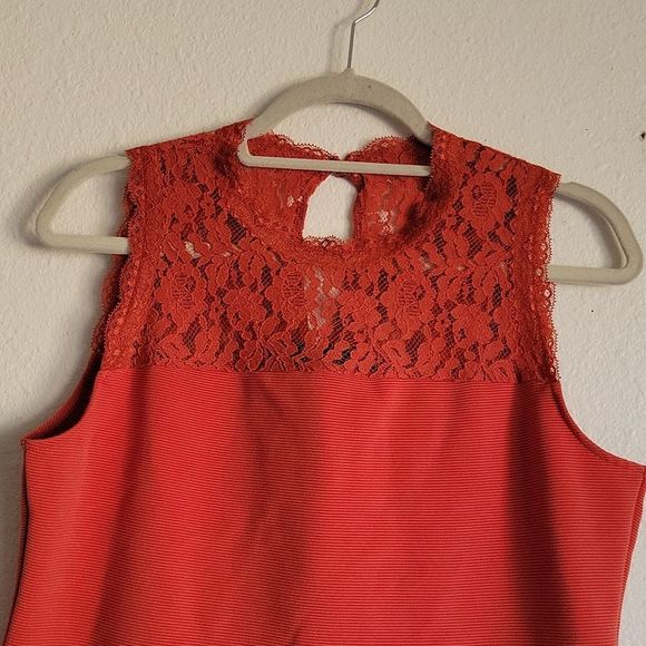 7AVENUE sleevesles top size Medium color raspberry - Picture 5 of 16
